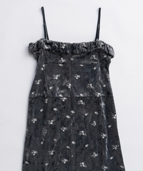 MAISON SPECIAL(メゾンスペシャル)の「Flower Embroidery Velour Camisole Dress/フラワーエンブロイダリーベロアキャミワンピース(ワンピース・レディース・グレー・36/38)」の12枚目の写真