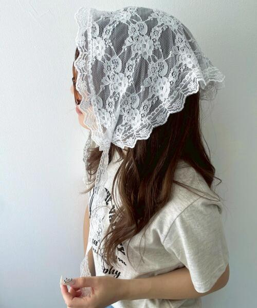 WEGO（ウィゴー）の「WEGO/フラワーレースバブーシュカ（バンダナ/スカーフ・レディース・ブラック/その他1/ホワイト・FREE）」の4枚目の写真