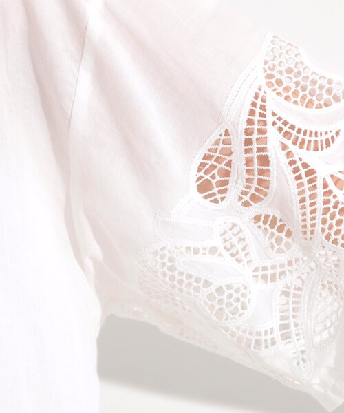 SHOO・LA・RUE（シューラルー）の「【S-LL/6分袖】レースデザインで華やか見え お袖刺繍ブラウス（シャツ/ブラウス・レディース・ホワイト/オレンジ/ブラック・01/02/03/04）」の7枚目の写真
