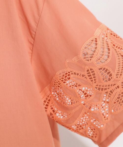 SHOO・LA・RUE（シューラルー）の「【S-LL/6分袖】レースデザインで華やか見え お袖刺繍ブラウス（シャツ/ブラウス・レディース・ホワイト/オレンジ/ブラック・01/02/03/04）」の15枚目の写真