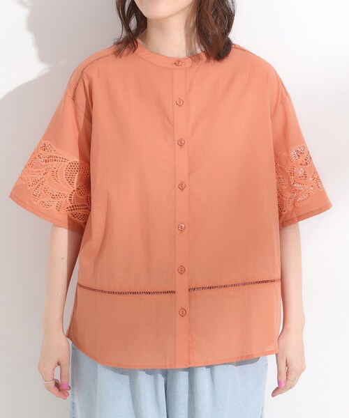 SHOO・LA・RUE（シューラルー）の「【S-LL/6分袖】レースデザインで華やか見え お袖刺繍ブラウス（シャツ/ブラウス・レディース・ホワイト/オレンジ/ブラック・01/02/03/04）」の16枚目の写真