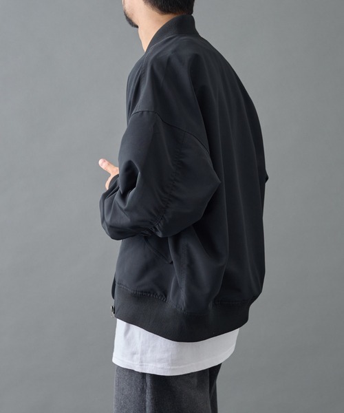 COLONY 2139（コロニートゥーワンスリーナイン）の「BIG MA-1（MA-1・メンズ・ブラック/グレイッシュベージュ・MEDIUM/LARGE）」の8枚目の写真