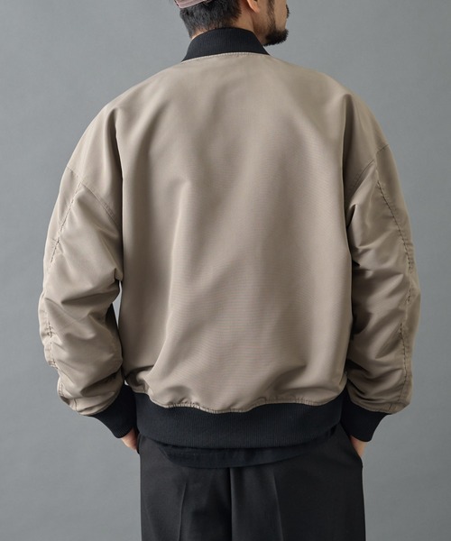 COLONY 2139（コロニートゥーワンスリーナイン）の「BIG MA-1（MA-1・メンズ・ブラック/グレイッシュベージュ・MEDIUM/LARGE）」の5枚目の写真