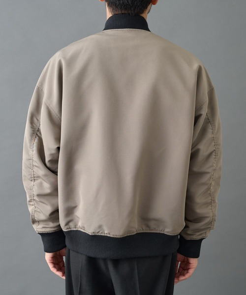 COLONY 2139（コロニートゥーワンスリーナイン）の「BIG MA-1（MA-1・メンズ・ブラック/グレイッシュベージュ・MEDIUM/LARGE）」の21枚目の写真