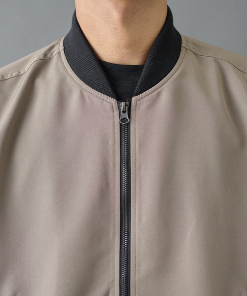 COLONY 2139（コロニートゥーワンスリーナイン）の「BIG MA-1（MA-1・メンズ・ブラック/グレイッシュベージュ・MEDIUM/LARGE）」の22枚目の写真