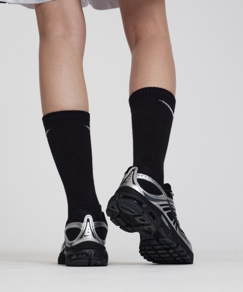 NIKE(ナイキ)の「ナイキ エア マックス モト 2K ウィメンズシューズ / Nike Air Max Moto 2K Women's Shoes HQ2056-007 Black(スニーカー・レディース・ブラック・26/25/24.5/24/23.5/23/22.5/25.5/22)」の5枚目の写真