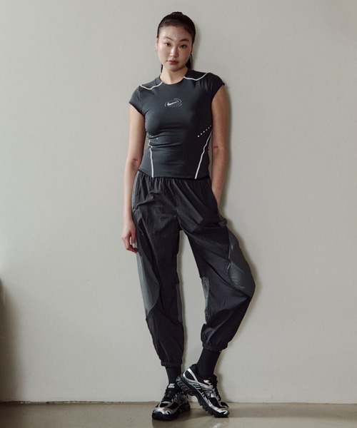 NIKE(ナイキ)の「ナイキ エア マックス モト 2K ウィメンズシューズ / Nike Air Max Moto 2K Women's Shoes HQ2056-007 Black(スニーカー・レディース・ブラック・26/25/24.5/24/23.5/23/22.5/25.5/22)」の15枚目の写真
