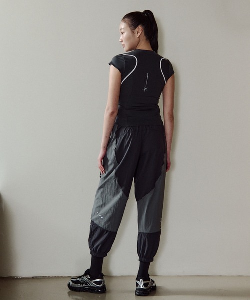 NIKE(ナイキ)の「ナイキ エア マックス モト 2K ウィメンズシューズ / Nike Air Max Moto 2K Women's Shoes HQ2056-007 Black(スニーカー・レディース・ブラック・26/25/24.5/24/23.5/23/22.5/25.5/22)」の12枚目の写真