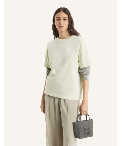 Maison Kitsune(メゾンキツネ)の「MAISON KITSUNE HANDWRITING COMFORT TEE-SHIRT(Tシャツ/カットソー・レディース・アイボリー/ネイビー/ライトグリーン系/ホワイト/ブラック×ホワイト・S/M/L/XXS/XS)」の9枚目の写真