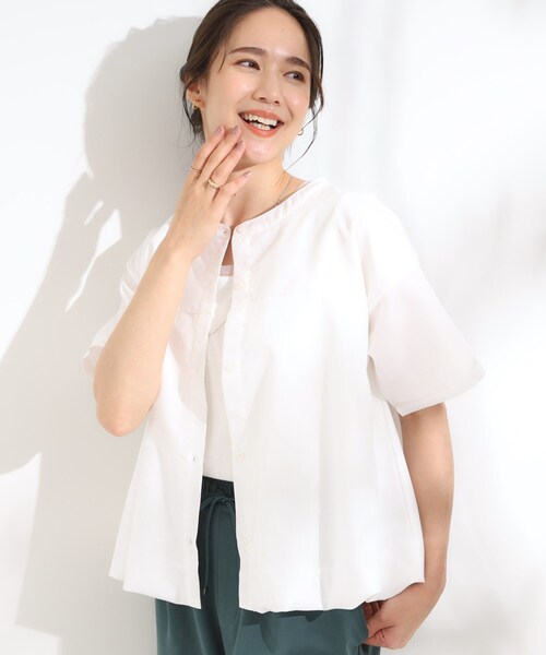DRESKIP（ドレスキップ）の「【S-LL】インせず着られる 裾バルーンシャツ（シャツ/ブラウス・レディース・ダークブラウン/ライトブルー/オフホワイト・01/02/03/04）」の2枚目の写真