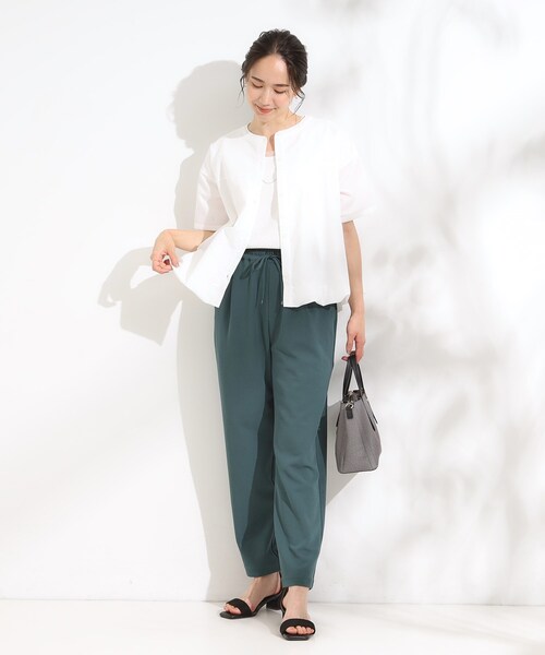 DRESKIP（ドレスキップ）の「【S-LL】インせず着られる 裾バルーンシャツ（シャツ/ブラウス・レディース・ダークブラウン/ライトブルー/オフホワイト・01/02/03/04）」の4枚目の写真