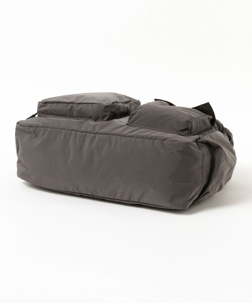 BEAMS HEART（ビームスハート）の「【ユニセックス】ユーティリティー ポケット ショルダー バック（ショルダーバッグ・メンズ・チャコールグレー/ブラック・ONE SIZE）」の13枚目の写真