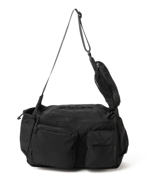 BEAMS HEART（ビームスハート）の「【ユニセックス】ユーティリティー ポケット ショルダー バック（ショルダーバッグ・メンズ・チャコールグレー/ブラック・ONE SIZE）」の6枚目の写真