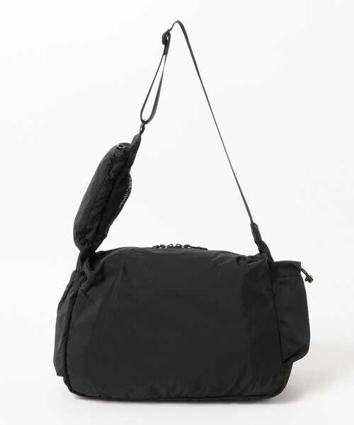 BEAMS HEART（ビームスハート）の「【ユニセックス】ユーティリティー ポケット ショルダー バック（ショルダーバッグ・メンズ・チャコールグレー/ブラック・ONE SIZE）」の7枚目の写真