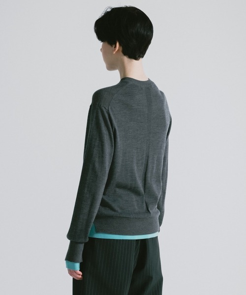CINOH(チノ)の「BICOLOR-TRIM KNIT(ニット/セーター・レディース・ブラウン/チャコールグレー/ターコイズブルー・38)」の8枚目の写真
