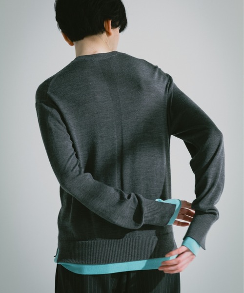 CINOH(チノ)の「BICOLOR-TRIM KNIT(ニット/セーター・レディース・ブラウン/チャコールグレー/ターコイズブルー・38)」の5枚目の写真
