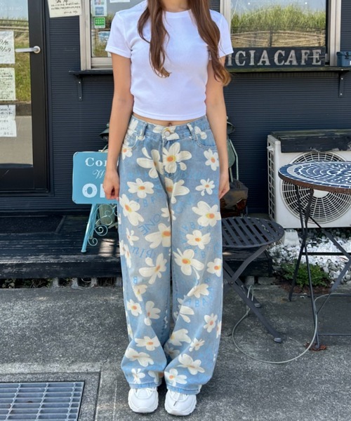 Loco Ocean(ロコオーシャン)の「フラワープリント ワイドデニムパンツ(デニムパンツ・レディース・ライトブルー・L/M)」の13枚目の写真