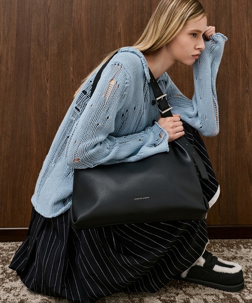 Zora ゾラ バックルストラップホーボーバッグ（ショルダーバッグ