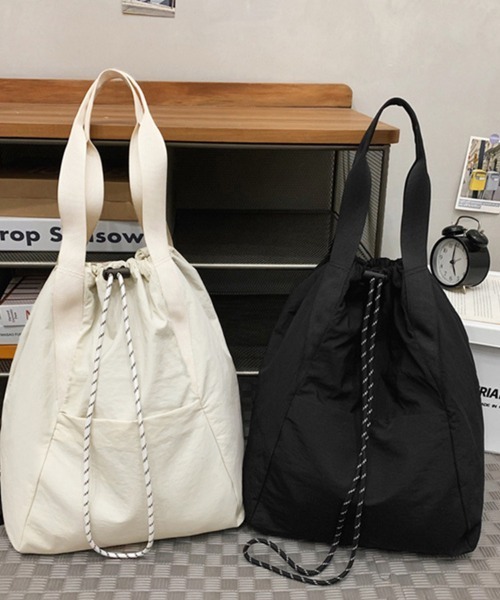 Doux Belle(ドゥーベル)の「2WAYバッグ ドローストリングトートリュック(トートバッグ・レディース・グリーン/パープル/ブラック/オフホワイト・FREE)」の11枚目の写真