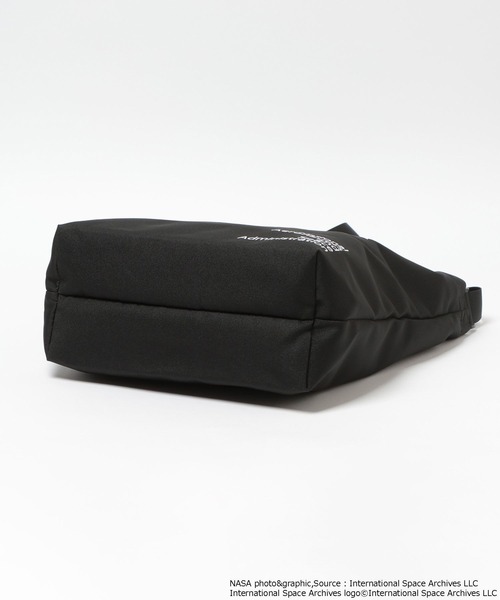 LOWRYS FARM（ローリーズファーム）の「【LFM(U)】ＮＡＳＡナイロンショルダートートＢＡＧ　 601976（トートバッグ・メンズ・ブラック・FREE）」の4枚目の写真