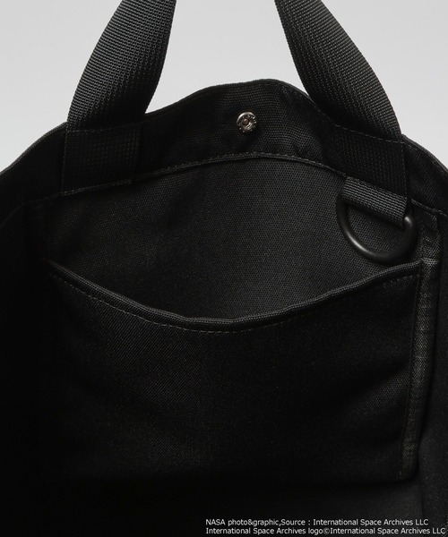 LOWRYS FARM（ローリーズファーム）の「【LFM(U)】ＮＡＳＡナイロンショルダートートＢＡＧ　 601976（トートバッグ・メンズ・ブラック・FREE）」の8枚目の写真