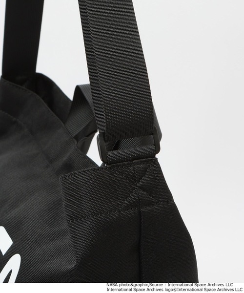 LOWRYS FARM（ローリーズファーム）の「【LFM(U)】ＮＡＳＡナイロンショルダートートＢＡＧ　 601976（トートバッグ・メンズ・ブラック・FREE）」の10枚目の写真