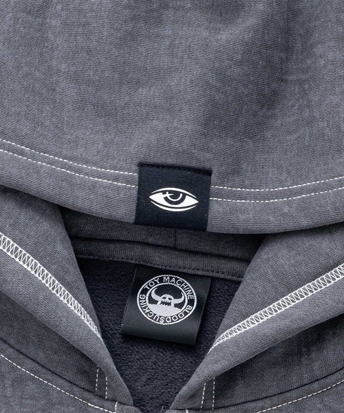 TOY　MACHINE（トイ　マシーン）の「TM PIGMENT SWEAT ZIP PARKA（パーカー・メンズ・チャコール/パープル・M/L/XL）」の6枚目の写真