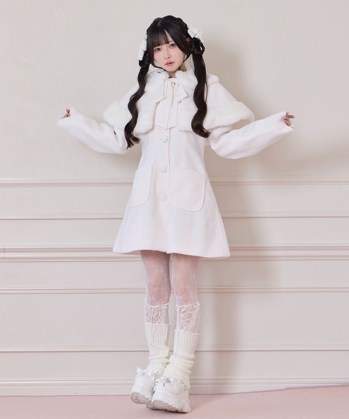Honey Cinnamon(ハニーシナモン)の「エコファーボレロAラインコート(その他アウター・レディース・ホワイト/ピンク・FREE)」の7枚目の写真