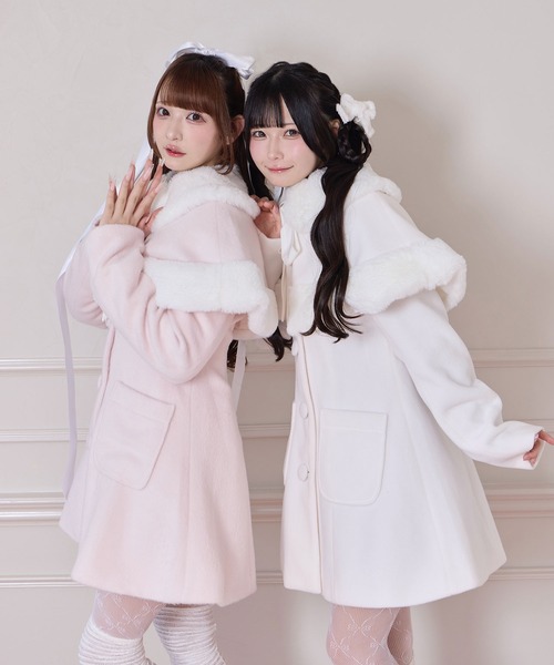 Honey Cinnamon(ハニーシナモン)の「エコファーボレロAラインコート(その他アウター・レディース・ホワイト/ピンク・FREE)」の4枚目の写真