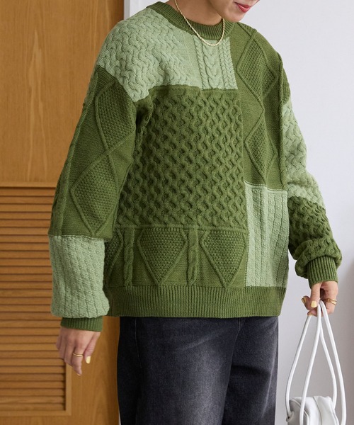 THE CRAFT CREW PRODUCTS(ザクラフトクループロダクツ)の「〈静電気防止〉ウォッシャブル ケーブル パッチワーク オーバーサイズニットプルオーバー【THE CRAFT CREW PRODUCTS】(ニット/セーター・レディース・アイボリー/ネイビー/ダークグレー/レッド/グリーン/ブラウン・L/M)」の4枚目の写真