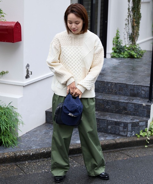 THE CRAFT CREW PRODUCTS(ザクラフトクループロダクツ)の「〈静電気防止〉ウォッシャブル ケーブル パッチワーク オーバーサイズニットプルオーバー【THE CRAFT CREW PRODUCTS】(ニット/セーター・レディース・アイボリー/ネイビー/ダークグレー/レッド/グリーン/ブラウン・L/M)」の11枚目の写真