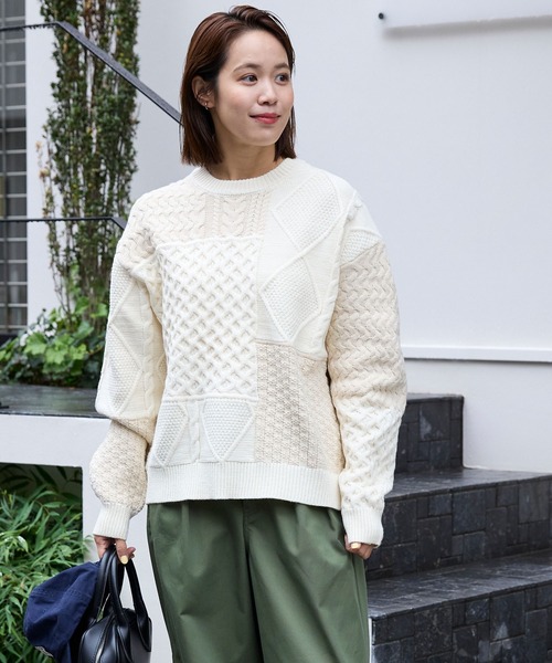 THE CRAFT CREW PRODUCTS(ザクラフトクループロダクツ)の「〈静電気防止〉ウォッシャブル ケーブル パッチワーク オーバーサイズニットプルオーバー【THE CRAFT CREW PRODUCTS】(ニット/セーター・レディース・アイボリー/ネイビー/ダークグレー/レッド/グリーン/ブラウン・L/M)」の15枚目の写真