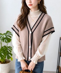 ラフに着てゆるっとコーデの完成◎ 配色ラインVネックボタンニットベスト
