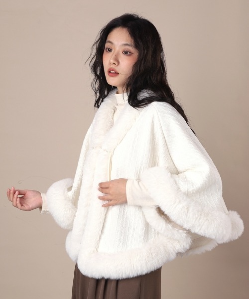 セール】【Y2Kガーリー】レトロファー付きショートケープ／もこもこ