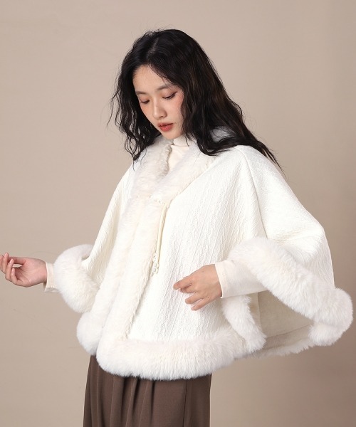 セール】【Y2Kガーリー】レトロファー付きショートケープ／もこもこ