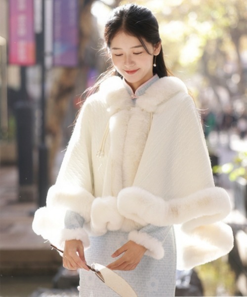 セール】【Y2Kガーリー】レトロファー付きショートケープ／もこもこ