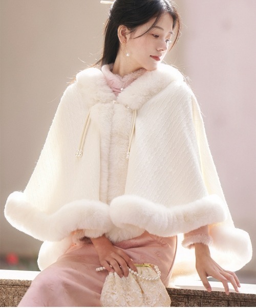 セール】【Y2Kガーリー】レトロファー付きショートケープ／もこもこ