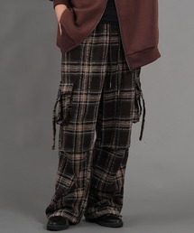 .WORKS（ドットワークス）の「紡毛チェックフラップポケタブ付カーゴパンツ（カーゴパンツ）」
