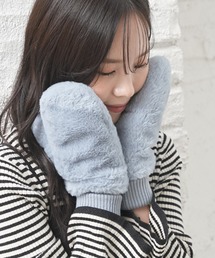 Honeys（ハニーズ）の「【ハニぽか・抗菌防臭・吸湿発熱】フード付エコファー手袋（手袋・レディース）」