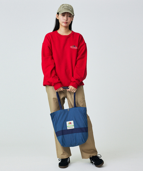 FRUIT OF THE LOOM（フルーツオブザルーム）の「【FRUIT OF THE LOOM/フルーツ オブ ザ ルーム】 NYLON TOTE L/ナイロン【WEB限定】（トートバッグ・メンズ・グリーン系その他/バイオレット/カーキ/グレイッシュブルー・フリー）」の5枚目の写真