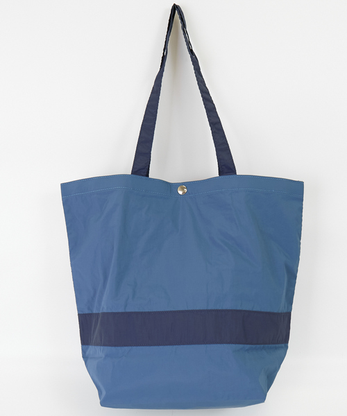 FRUIT OF THE LOOM（フルーツオブザルーム）の「【FRUIT OF THE LOOM/フルーツ オブ ザ ルーム】 NYLON TOTE L/ナイロン【WEB限定】（トートバッグ・メンズ・グリーン系その他/バイオレット/カーキ/グレイッシュブルー・フリー）」の8枚目の写真
