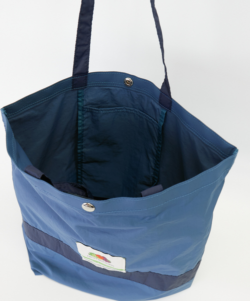 FRUIT OF THE LOOM（フルーツオブザルーム）の「【FRUIT OF THE LOOM/フルーツ オブ ザ ルーム】 NYLON TOTE L/ナイロン【WEB限定】（トートバッグ・メンズ・グリーン系その他/バイオレット/カーキ/グレイッシュブルー・フリー）」の9枚目の写真