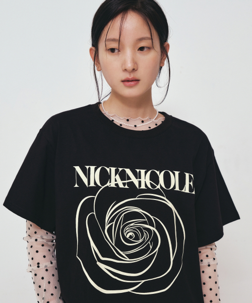 NICK&NICOLE(ニックアンドニコール)の「BIG ROSE SLEEVE TOP_BLACK CREAM(Tシャツ/カットソー・レディース・その他・FREE)」の2枚目の写真