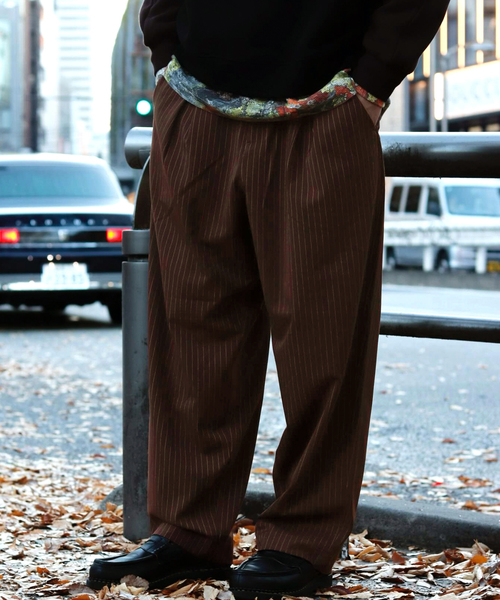 WISM（ウィズム）の「Metalwood Studio / メタルウッド スタジオ ELASTIC WAIST BAGGY PANT（その他パンツ・メンズ・チョコ/グレー・MEDIUM/SMALL）」の2枚目の写真