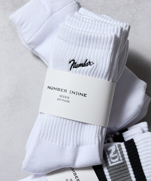 NUMBER (N)INE（ナンバーナイン）の「100% FINE COTTON EMBROIDERY CLASSIC LOGO 2 PACK RIB CREW SOCKS / ファイン コットン100% ワンポイント ロゴ刺繍 2パック リブ クルー ソックス（ソックス/靴下・メンズ・ホワイト/ブラック・25cm～27cm）」の3枚目の写真
