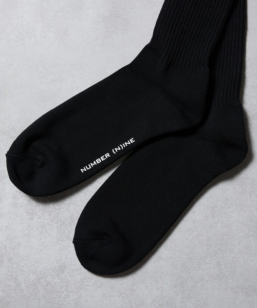 NUMBER (N)INE（ナンバーナイン）の「100% FINE COTTON EMBROIDERY CLASSIC LOGO 2 PACK RIB CREW SOCKS / ファイン コットン100% ワンポイント ロゴ刺繍 2パック リブ クルー ソックス（ソックス/靴下・メンズ・ホワイト/ブラック・25cm～27cm）」の10枚目の写真