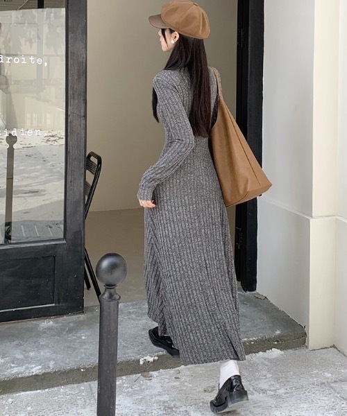 SHEPP（シープ）の「ヘンリーデザイン リブニットロングワンピース（ワンピース・レディース・ブラック/ベージュ/グレー・L/M）」の6枚目の写真