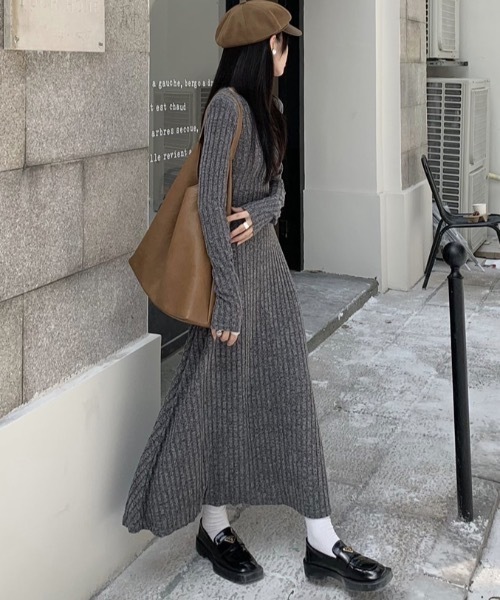 SHEPP（シープ）の「ヘンリーデザイン リブニットロングワンピース（ワンピース・レディース・ブラック/ベージュ/グレー・L/M）」の7枚目の写真