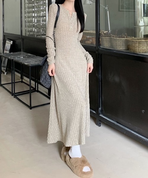 SHEPP（シープ）の「ヘンリーデザイン リブニットロングワンピース（ワンピース・レディース・ブラック/ベージュ/グレー・L/M）」の22枚目の写真