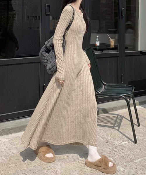 SHEPP（シープ）の「ヘンリーデザイン リブニットロングワンピース（ワンピース・レディース・ブラック/ベージュ/グレー・L/M）」の21枚目の写真